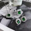 Pendientes Collar Anillo Versátiles de Lujo Accesible Retro Europeo y Americano con Piedra Preciosa Esmeralda Circonita Aguja de Plata 925