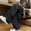 Moda masculina de outono e inverno: calças de veludo cotelê tie-dye estilosas de corte reto, uma opção casual moderna e versátil para jovens com uma estética cool americana