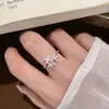 Anel Floral Minimalista para Mulheres, Moda de Alto Padrão, Luxo Leve, Anel Aberto Versátil, Anel Criativo da Moda para o Dedo Indicador