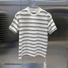 Nueva Camiseta Casual Versátil a Rayas de Bloques de Color Retro para Hombre Top Versátil de Manga Corta de Lujo Ligero a Rayas