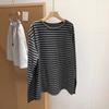 Bonita Camiseta de Algodón Rayada Negra y Gris con Copos de Nieve Minimalista Relajación Holgada Adelgazante Cuello Redondo Manga Larga Algodón Delgado para Mujer