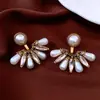 Pendientes Redondos de Aguja de Plata Incrustados con Diamante y Perla, Pendientes de Botón Vintage Retro, Pendientes Versátiles de Gama Alta de Nicho para Mujer