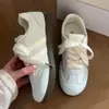 Zapatillas de Entrenamiento Alemanas de Lunares Frescas para Mujer, Nuevo Modelo Primavera y Otoño 2026, Patrón de Estrellas, Únicas, Versátiles, Ligeras, Duraderas Zapatos para Mujer