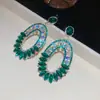 Brincos Ovais Geométricos Cruzados Europeus e Americanos Agulha de Prata com Diamantes, Brincos de Luxo Leve de Alta Qualidade, Acessórios de Orelha Exagerados Modernos e Únicos