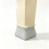 Almohadillas gruesas de fieltro y silicona para patas de mesa y silla en stock, protectores universales cuadrados silenciosos para patas, almohadillas protectoras resistentes a arañazos y al desgaste para el suelo