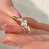 Anel Pequena Galáxia Estilo Xiaohongshu para Mulheres, Anel de Diamante Moissanite de Imitação, Anel Ajustável de Um Quilate para Mulheres, Suprimento para Transmissão ao Vivo