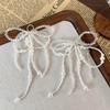 Paquete de 2 Charms para Zapatos Estilo Coreano Nuevo Color Gris Plateado con Cuentas Perla y Lazo, Hebillas para Cordones Estilo Celebridad de Internet Inspirado en Chanel