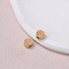 Tradicional Dorado Gota de Aceite Símbolo de Fortuna Flor de la Paz Espaciadores Cuentas Accesorios Trébol de Cuatro Hojas Pulsera DIY Materiales para Joyería Fabricante Mayorista