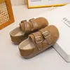 Coleção nova outono 2026 estilo coreano retrô para crianças tema floresta: Sapatos estilo Birkenstock para meninas, sapatilhas de princesa e tamancos com sola macia para meninos