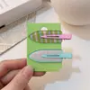 Pinza para el Cabello de Fruta Estilo Universitario Otoño e Invierno Color Café Melado Clip sin Costuras a Cuadros para Flequillo Lateral de la Frente Pinza de Pato Pinza para el Cabello