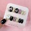 Manicura Portátil Hecha a Mano de Fototerapia 30 Piezas de Uñas de Manicura con Diamante Grande de Corazón Parches de Uñas Cuadriculados Negro Rosa Dulces y Geniales