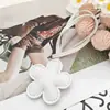 Chaveiro Pingente Flor de PU em Estoque Pingente Pequeno de Flor para Bolsa Decoração de Carro Acessório Pingente de Flor de Cerejeira Enchido com Algodão Couro