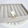Novo Anel de Diamante Popular da Moda de Alta Qualidade em Aço Titânio que Preserva a Cor Anel de Pérola Feminino Anel Versátil da Moda