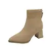 Botas finas de bico fino para outono/inverno 2026, botins de estilo francês, botins curtos de salto grosso com zíper traseiro, versáteis e adequados para o trabalho, sapatos femininos de salto alto