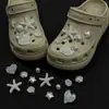 Accesorios Florales Perforados 3D Estilo Océano Iridiscente para Zapatos Desmontables Lindos Decoración de Estrella de Mar, Concha, Delfín Hebilla de Zapato Mayoreo