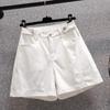 Shorts de mezclilla blanca para mujer talla grande 2025 Nuevo verano delgado cintura alta efecto adelgazante línea A casual pierna ancha hot pants