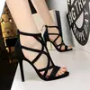 83121-1 Sandalias de Tacón Ultra Alto Estilete Estilo Romano Europeo y Americano Ante Calado Sexy para Discoteca Verano Tacones Altos