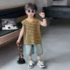 Conjunto de Verão para Meninos 2026 Novo Estilo Bonito Fashionável 3 Anos 4 Anos Roupa de Verão para Bebê Conjunto de Duas Peças Tendência