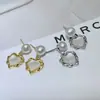 Brincos de Zircônia com Design de Coração Atmosférico Simples Europeus e Americanos Mais Vendidos Brincos de Pérola de Água Doce de Nicho Vintage da Moda para Mulheres