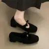 Zapatos peludos para mujer para uso exterior, nueva colección otoño/invierno 2025, forro de terciopelo negro, cálidos, estilo francés, Mary Janes planos de tacón grueso