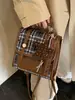 Bolso Transfronterizo para Mujer Otoño e Invierno Nuevo Bloque de Color Retro Estilo Británico Cuadros Doble Correa de Hombro Estilo Universitario Chica Mochila Pequeña Multiusos