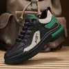 Novos Sapatos de Trabalho com Solado Grosso para Homens Tênis Casuais Nova Moda Versátil Tendência Sapatos de Cano Médio para Caminhada ao Ar Livre