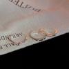 Anillo de tres piezas con circonitas de amor simple para mujer, estilo frío, ligero, de lujo, de alta calidad, personalizado, para el dedo índice, moderno.