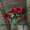 Esquema de Cores Azul e Vermelho Novo Estilo Chinês Casamento Flores Artificiais e Plantas Verdes Decoração de Fundo Ornamentos de Porta Adereços para Fotos Arranjo de Casamento