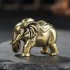 Pequeños adornos de elefante de cobre macizo, elefante de la suerte de tamaño pequeño, piezas de bronce antiguo tallado en cobre, elefante de la fortuna, venta al por mayor de fábrica