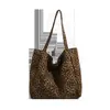 Bolsa de Ombro Estampada de Leopardo Igual à de Blogueira Coreana, Bolsa de Compras Igual à de Han Soo-Hee, Bolsa de Lona, Bolsa de Tecido Leve de Grande Capacidade para Mulheres