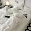 Juego de Cama de Color Sólido Simple de Cuatro Piezas Juego de Tres Piezas de Funda de Edredón de Felpa Cepillada Suministro Directo de Fábrica Venta al por Mayor de Comercio Exterior Dropshipping