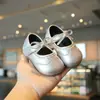 Outono Novo Bebê Solado Macio 2026 Primavera Sapatos de Princesa Sapatos de Caminhada para Bebê Menina Sapatos Antiderrapantes para Meninas Sapatos Individuais Moda