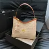 Fornecimento Direto da Fábrica Bolsa HOBO para Presbiopia Bolsa de Axila Pingente de Urso Retrô Bolsa de Ombro Único Transversal Bolsa Tote Grande Capacidade para o Dia a Dia