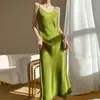 Nuevo Vestido de Verano 2024 para Mujer con Escote en V y Tirantes Falda Larga Elegante de Satén Color Sólido Versátil