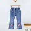 Estilo Nuevo Primavera y Otoño 2024 Pantalones Vaqueros Elásticos Estampados para Niñas Pequeñas y Medianas, Ropa Exterior de Moda