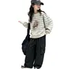 Sudadera para Niña 2026 Camiseta de Manga Larga Niños Medianos y Grandes Nuevo Top Rayado Infantil Elegante Cuello Redondo Capa Base Venta al por Mayor