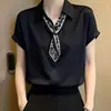 Lenço gravata de seda preto estilo americano, camisa elegante de manga curta para mulheres, novo top chic para o verão 2026 com gola polo para o dia a dia