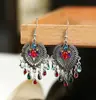 Brincos Yanyu Margarida Estilo Chinês Cravejados com Diamantes Brincos Europeus e Americanos em Formato de Coração de Pêssego Brincos Personalizados Retrô para Atacado