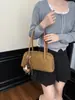 Bolso tipo baguette de gamuza a la moda para mujer, nuevo modelo 2026, bolso de gran capacidad para el día a día, bolso de hombro Boston retro casual