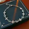 Pulsera Flor Ovalada con Circonita Micropavimentada, Pulsera de Nicho Estilo Palacio de Lujo Ligero, Pulsera de Moda Versátil de Gama Alta para Mujeres