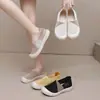 Novo Estilo de Verão Sapatos de Tecido Old Beijing para Mulheres, Sapatos Casuais de Malha Respirável Vazada, Solado Macio, Antiderrapante, Sapatos de Malha para Pessoas de Meia-Idade e Idosos