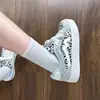 Zapatillas de leopardo versátiles y de moda estilo coreano para mujer, novedad primavera-verano 2026, zapatillas deportivas casual de suela gruesa para aumentar la altura, de caña baja