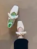 Nova coleção feminina 2026: sapatilhas rasas de couro, bico quadrado, estilo francês requintado, com um lindo detalhe de laço, sapatos Mary Jane baixos