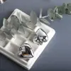 Collar de Cadena para Clavícula con Colgante de Corazón Metálico Versátil Galvanizado de Alta Gama Europeo y Americano, Joyería de Acrílico
