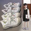 Zapatos para Niñas Bajos Transpirables de Malla Zapatos 2026 Verano Nuevos Huecos de Malla Simple Niña Pequeña Punta Cerrada Sandalias Anti-Pateaduras
