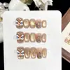 León Dorado Atrae Fortuna, Uñas Portables Puras Hechas a Mano, Arte de Uñas Despertar del León, Cuentas de Cristal Dorado, Arte de Uñas de Fuegos Artificiales Pintado a Mano, Estilo Corto, Lindo