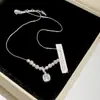 Colar pingente de cabaça com zircônia incrustada e efeito de gota de óleo para outono e inverno, toque de luxo leve e de alta qualidade, corrente para clavícula, joia versátil de nicho para mulheres