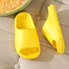 Nuevas Pantuflas para Hombres, Mujeres, Niños 30-35 Sandalias de Verano Suela Gruesa Sensación Suave Uso en Interiores, Baño, Hogar Niños