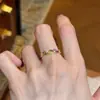 Arete de oreja de espiga de trigo morado con circón suave estilo francés, sensación de lujo ligero y alta gama, único, compacto, exquisito, accesorio de mano versátil