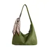Bolso de hombro grande de gamuza de alta gama para mujer, perfecto para otoño e invierno, con un diseño retro y minimalista, adecuado para ir al trabajo.